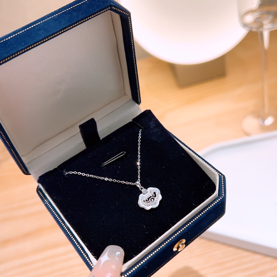 清純アレルギー対応シルバーネックレスシルバー 職場