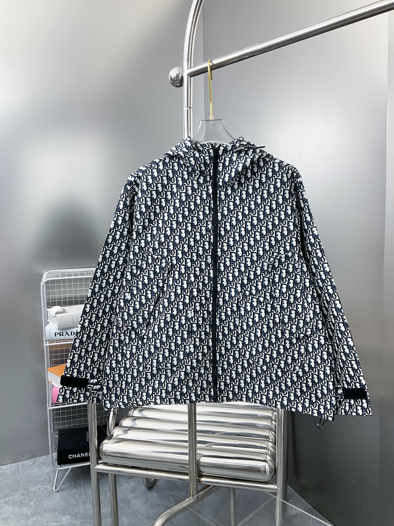 Nueva chaqueta con capucha de tejido jacquard oblicuo de primavera y verano Dio 24 de alta calidad. ¡La clásica chaquet…