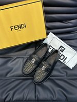 High Quality Replica
 Fendi AAAA
 Shoes Plain Toe Men Gold Hardware Calfskin Cowhide Genuine Leather Casual