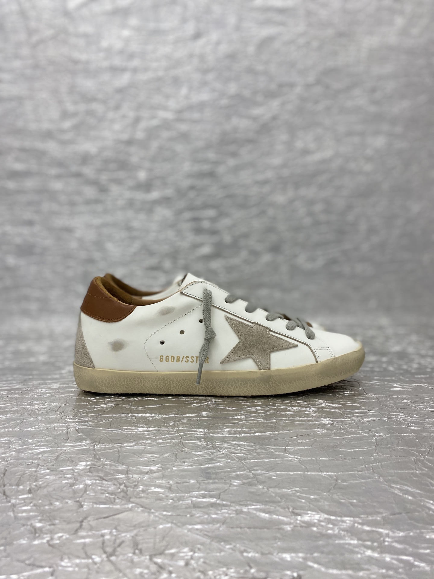Golden Goose Fashion
 Skateboard Shoes Gold Red Cowhide