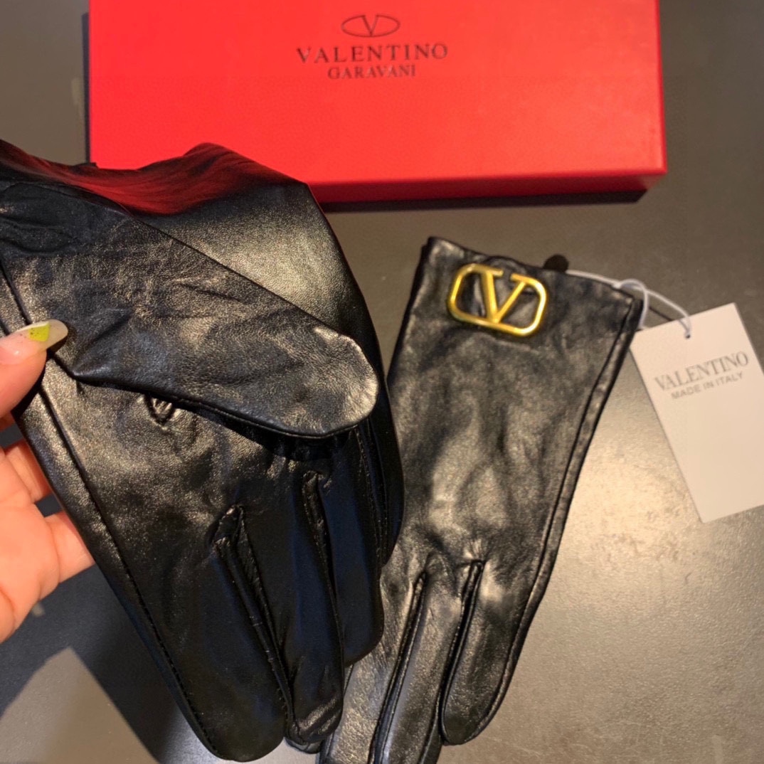 新款独家首发华伦天奴VALENTIN