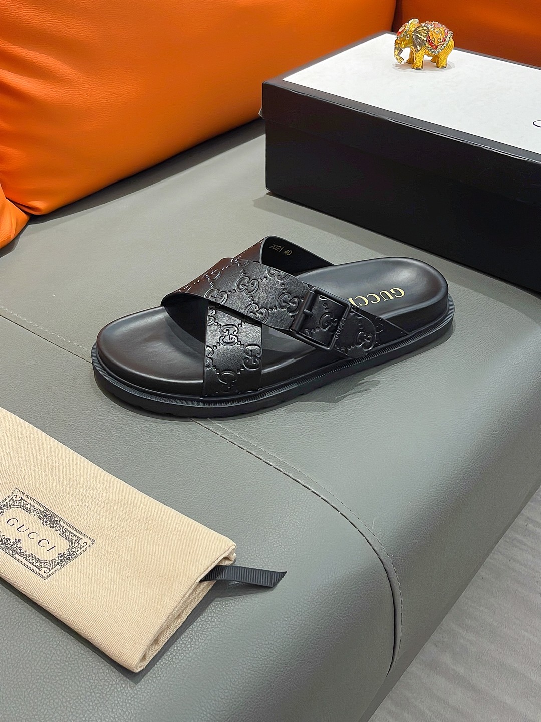 Gucci Men's Black Leather Cross Strap Sandals with Embossed GG Pattern 5 a1692003440414 2132