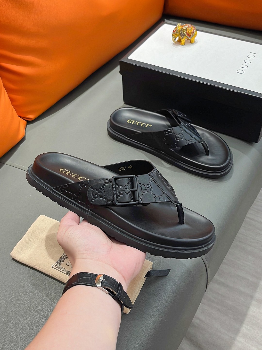 Gucci Men's Black Rubber Thong Sandals with Embossed GG Pattern 6 a1692003586967 7052