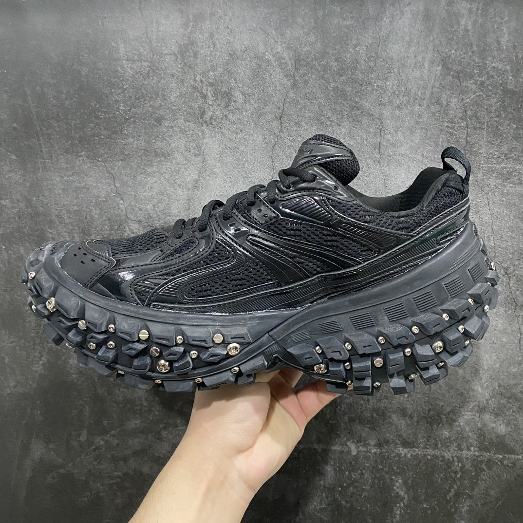 图片[2]-【I8纯原】Balenciaga Defender Rubber Platform Sneakers卫士系列 低帮坦克履带轮胎“黑色螺丝钉做旧”nn知名巴黎大厂出品n专柜同步包装 原装大盒细节精准对位官方n不含皮革 尼龙和网布材质n磨损做旧效果 夸张轮胎花纹鞋底  尺码：35-46 全码出货-莆田鞋批发中心