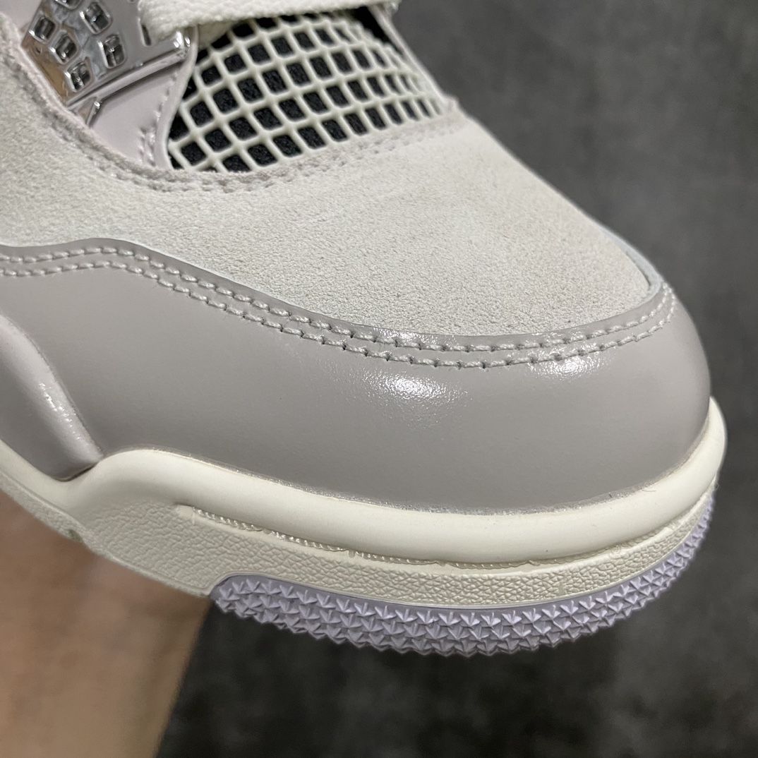 图片[3]-【老DT版本】Air Jordan 4 WMNS “Frozen Moments” AJ4电镀银 灰银全码出货！n重金特殊渠道拿到的原鞋！n市面独家唯一原鞋开发正确版本！n行业目前在售所有版本的最巅峰之作！naj4天花板级别！外贸大佬们首选版本[呲牙] 货号：AQ9129-001 尺码：40.5-48.5（us7.4-us14）n-莆田鞋批发中心