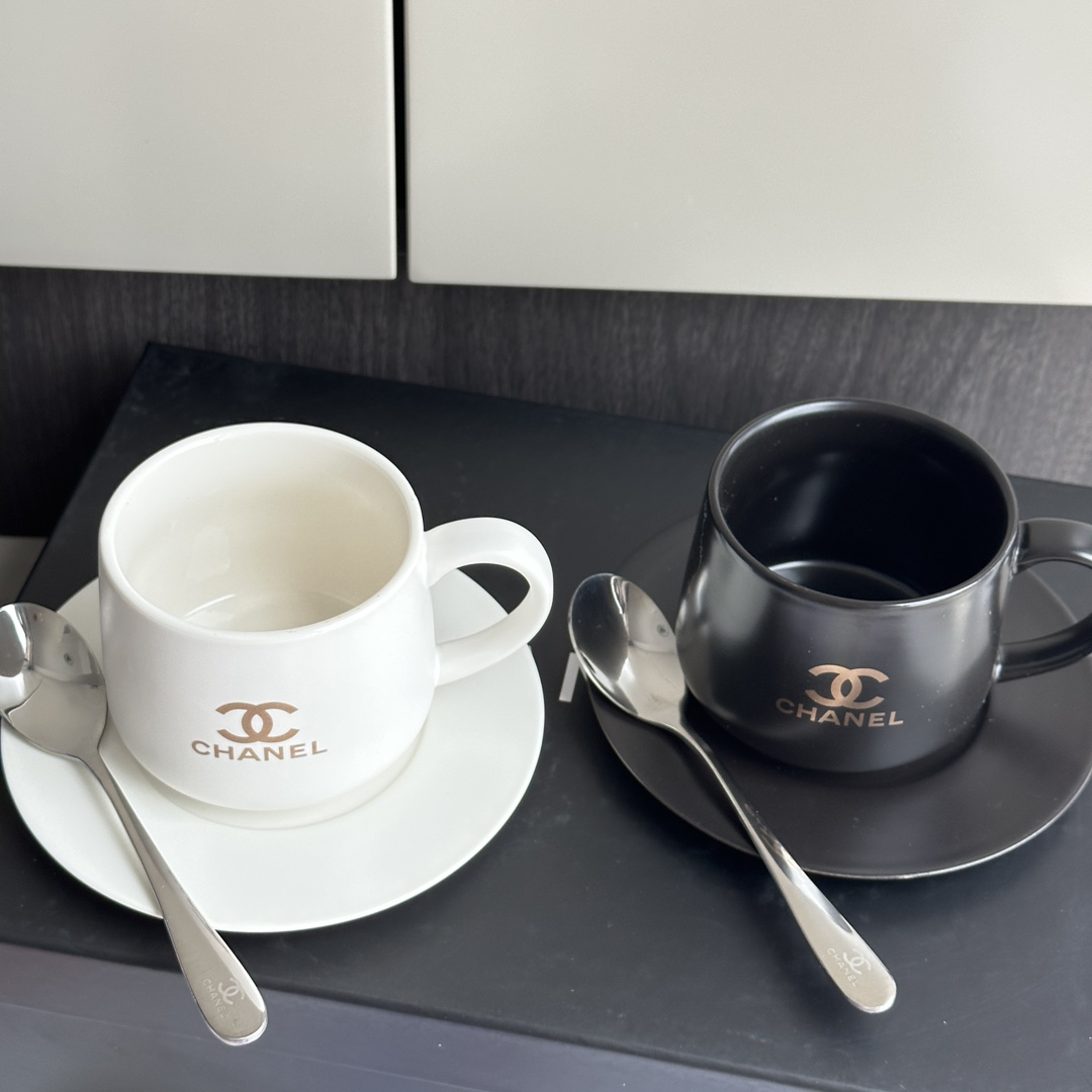 CHANEL Coffee & Tea Set (Set of 2 Cups, 2 Saucers, and 2 Spoons - Comprehensive 6