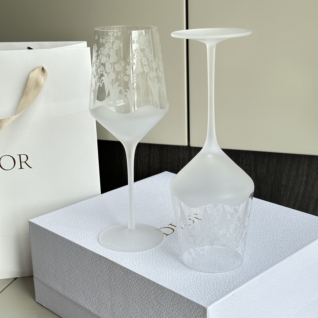 Inspired by Christian Dior’s cherished lily of the valley, this red wine - Comprehensive 9