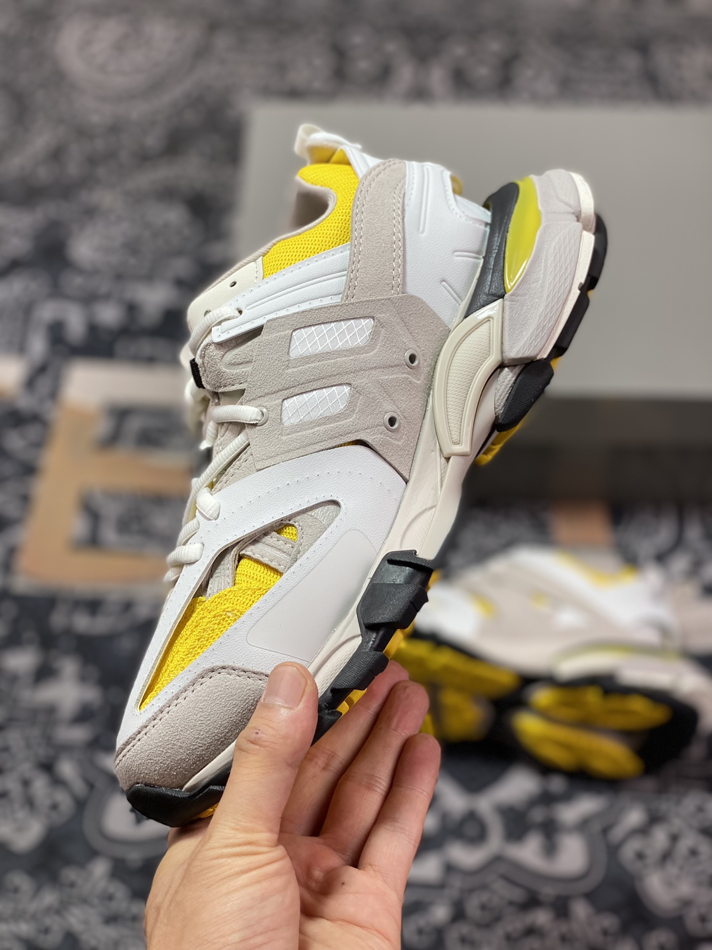 Balenciaga Track Trainers 3.0 Retro Running Shoes ”Light Khaki Yellow White Black” 542436 W1ST3 0258