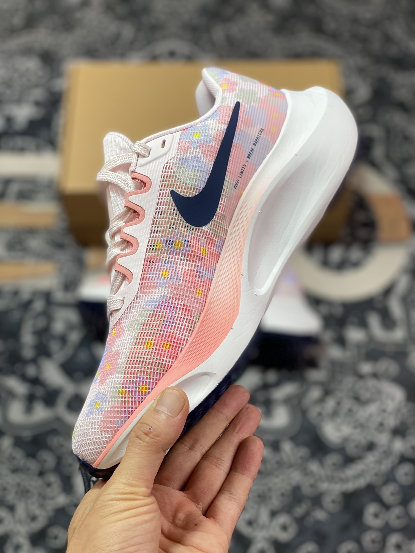 Nike Zoom Fly 5 Premium shock-absorbing and non-slip low-top running shoes for women white powder DV7894-600