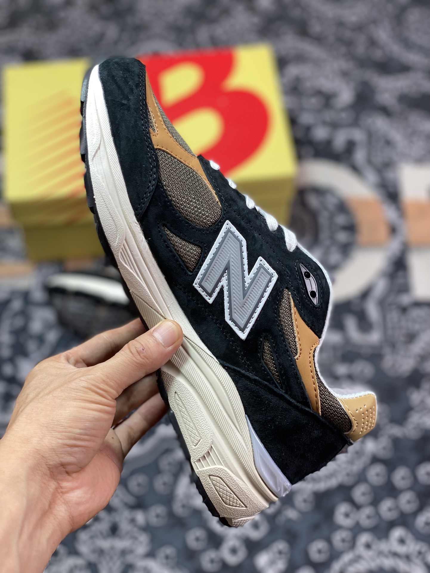 New Balance Made in USA M990V3 ”Black Tan” three-generation series low-top running shoes ”Suede Black Yellow Earth” M990BB3