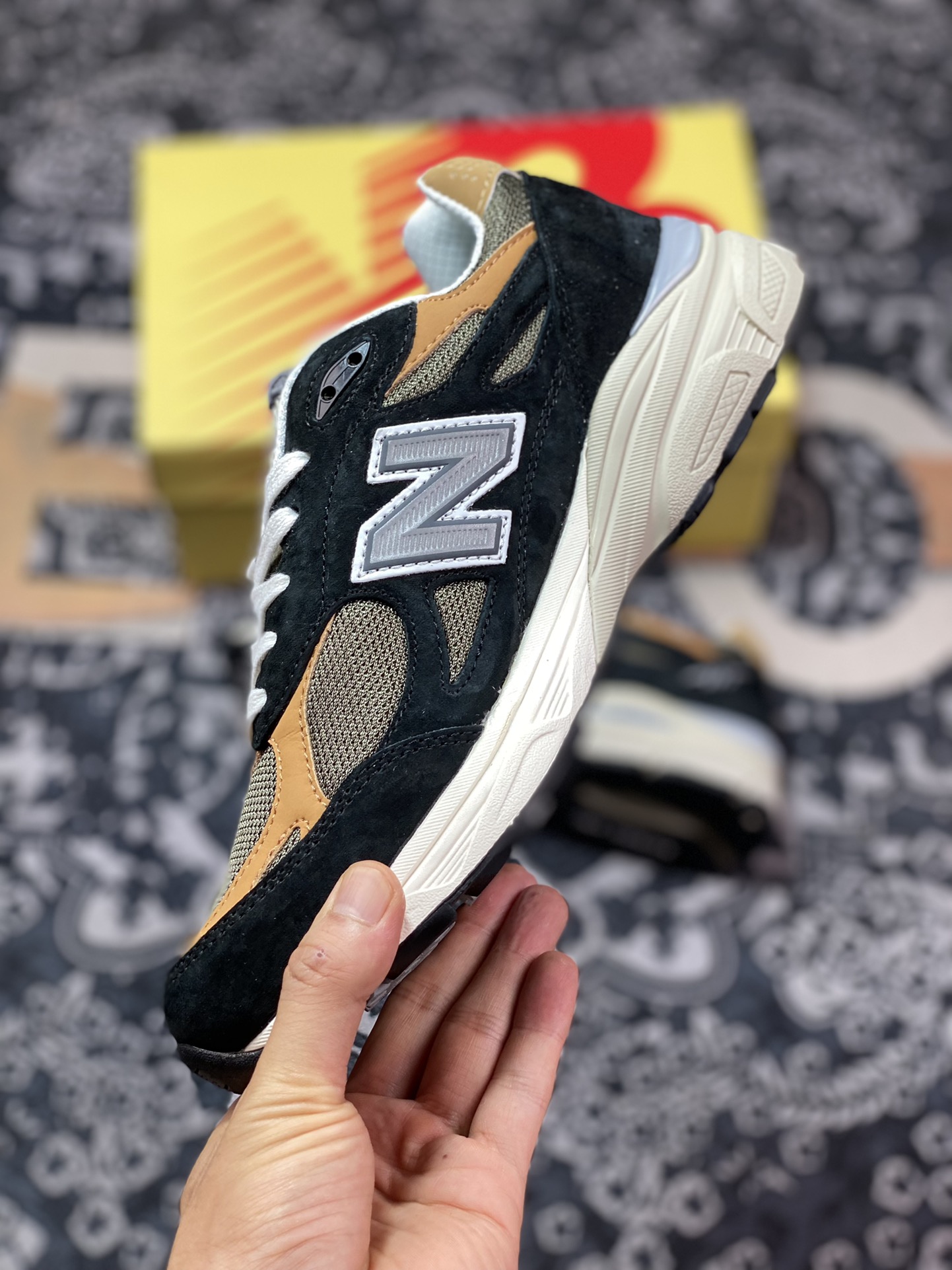 New Balance Made in USA M990V3 ”Black Tan” three-generation series low-top running shoes ”Suede Black Yellow Earth” M990BB3