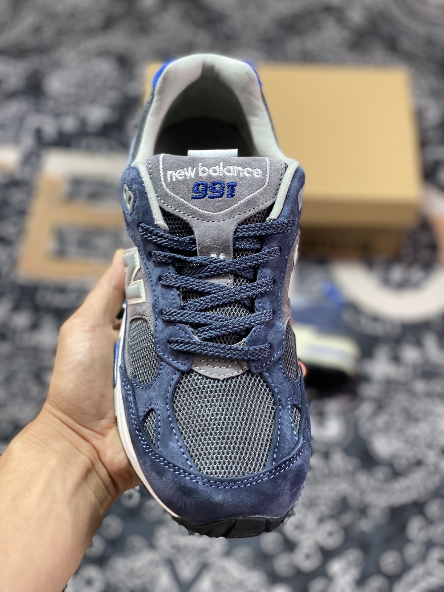 New Balance Made in USA M991 series American-made classic running shoes ”Navy Blue Dark Gray Royal Blue” M991GRB