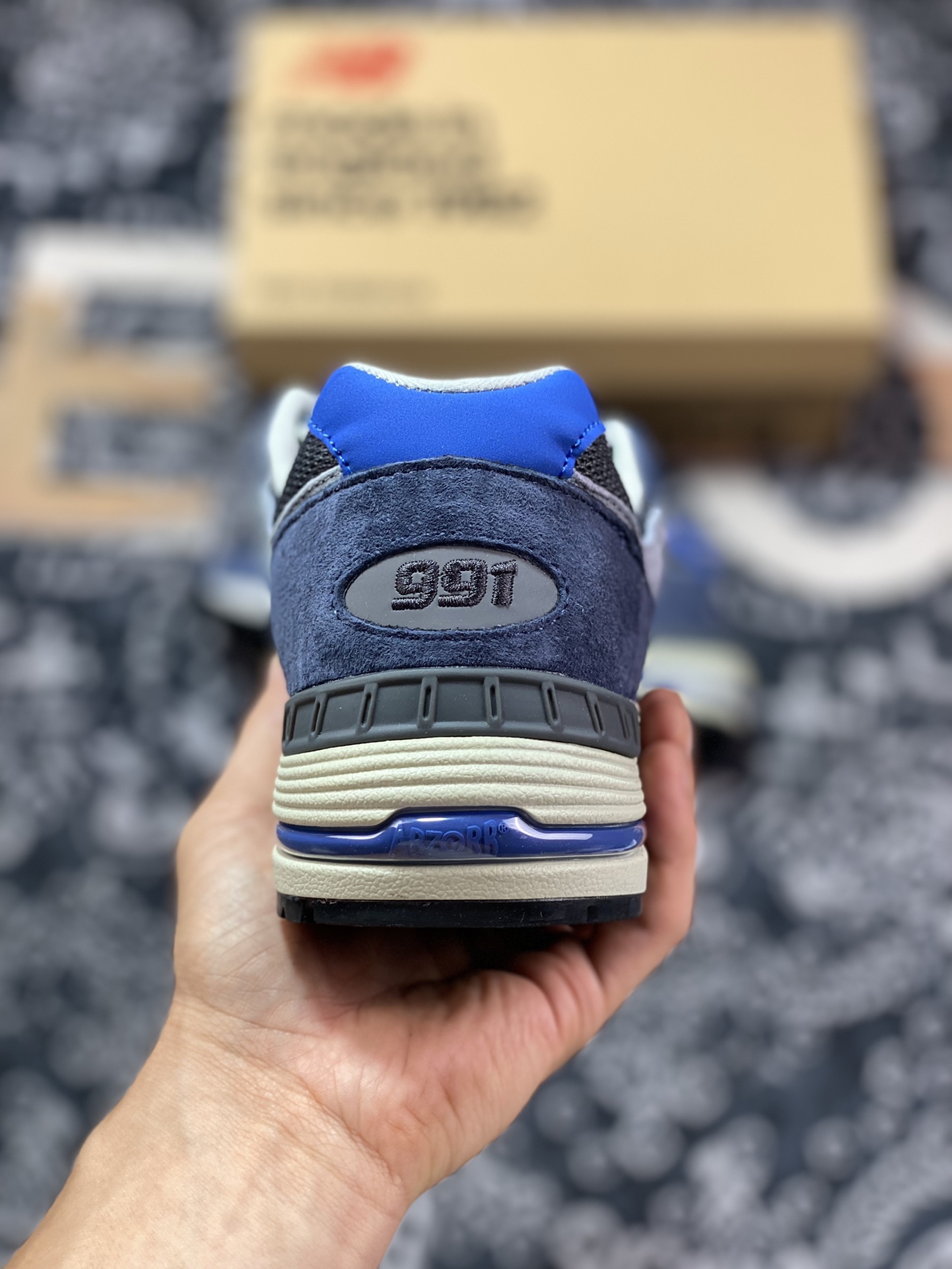 New Balance Made in USA M991 series American-made classic running shoes ”Navy Blue Dark Gray Royal Blue” M991GRB