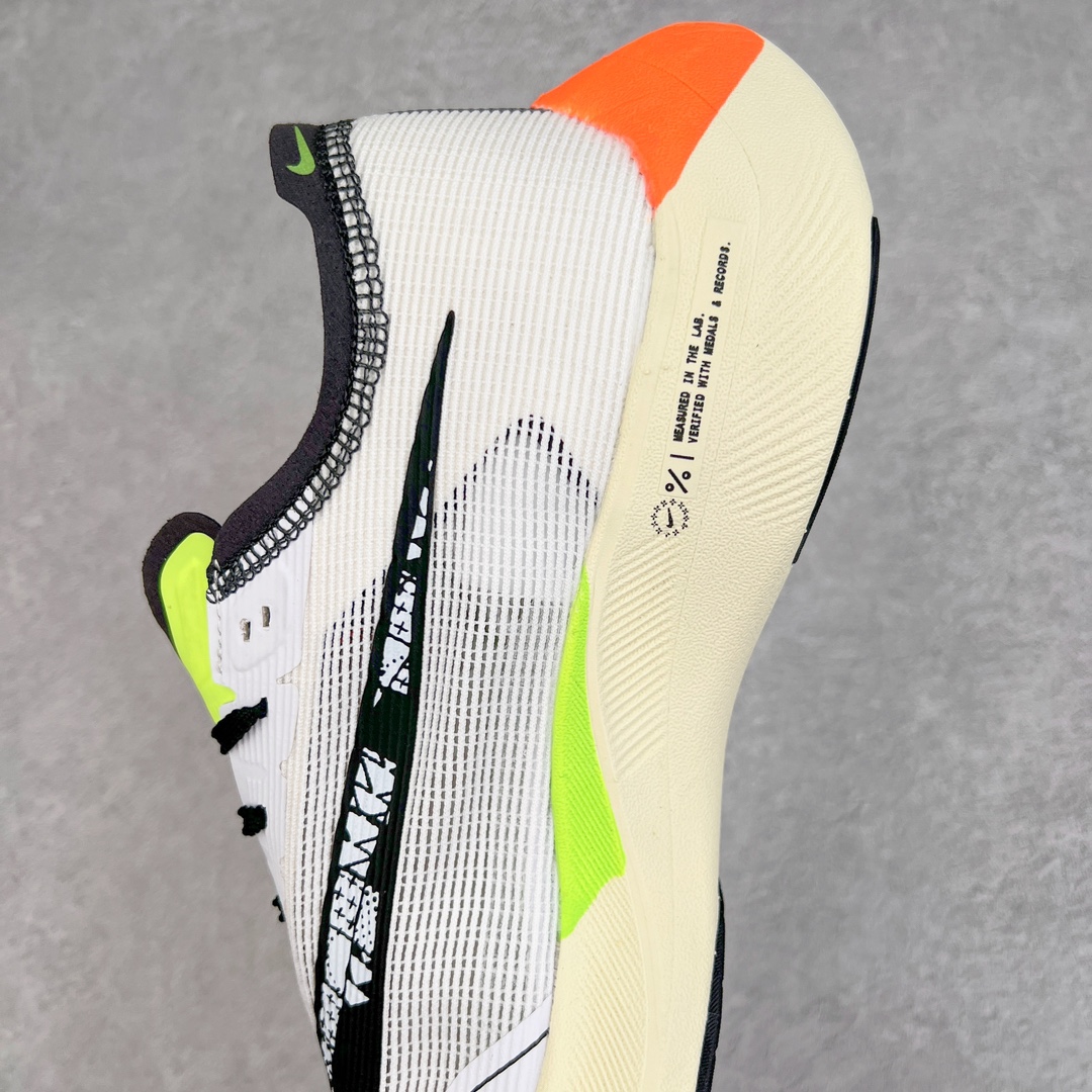 图片[7]-零售💰190 ＃福利特价‼NK ZoomX Vaporfly Next% 破2马拉松跑鞋 细节整体升级 这款next%和上一款4%的鞋最大区的别于在鞋面面料 鞋面使用了全新 Vaporweave 科技 这种类似蝉翼的材质相比 Flyknit 更加轻薄透气 非对称的鞋带系统和泡棉护垫的加入令舒适度更高 鞋头辅以超大的 Swoosh 点缀 再配上流线型外观设计 时尚感十足 SIZE：36 36.5 37.5 38 38.5 39 40 40.5 41 42 42.5 43 44 44.5 45 编码：Bby1936090-运动鞋