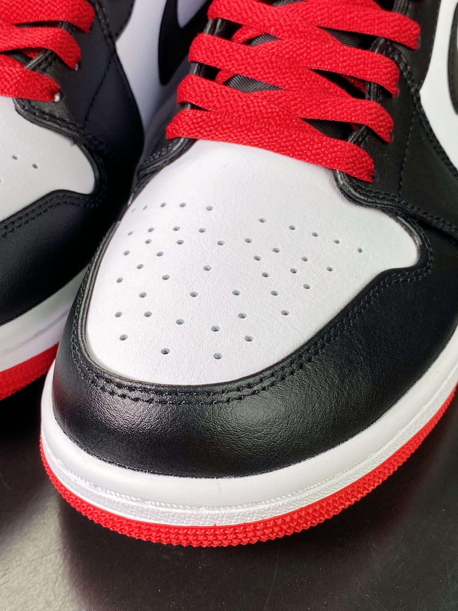 Air Jordan 1 Mid ”Team Red” AJ1 Jordan first generation mid-top classic retro culture casual sports basketball shoes ”white black red” DQ8426-106