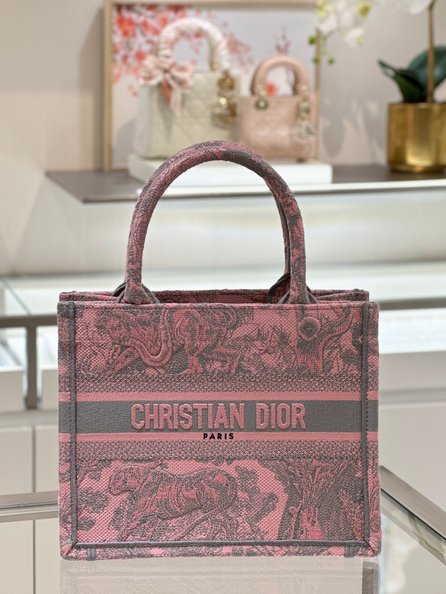 디올 Book Tote 26cm 그레이 자수 타이거 자수 토트백 레플리카