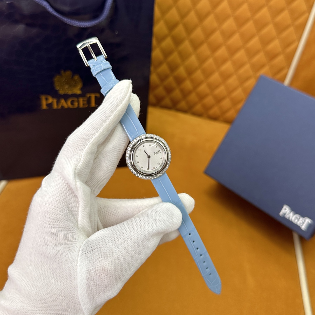 NO:391868,Shilai Run Series Model: G0A48080 The unique and flexible outer ring rotation design, each rotation is a sense of ritual, as if it starts again, with infinite possibilities. Are you still worried that you need to adjust the time when wearing a watch?  Don't worry, this watch uses the original Swiss quartz movement, which does not need to adjust the time every time you wear it, so that you can save more time to dress yourself up and show your best condition. The hidden crown design is also very unique, retaining the integrity of the watch's appearance and can be easily operated. The case is made of 316L stainless steel, and has been finely polished and polished to show a delicate texture. The imported crocodile leather strap in the Americas is equipped with a quick disassembly system, allowing you to easily change the strap. The scale position of the inner ring of the dial is inlaid with 11 round diamonds. The outer ring of the dial is inlaid with 42 round diamonds. These diamonds will shine with charming brilliance under the light. The size of this watch is also very considerate. The diameter of 29mm and 34mm is the best gold size for girls. No matter what the size of your wrist, there is always one suitable for you.  Size 29mm, crocodile skin, gold19860909时来运转系列 型号: G0A48080 独特且灵动的外圈旋转设计,每一次的转动都是一种仪式感,仿佛重新开始,拥有无限可能. 还担心戴腕表需要不断调时间？不用担心,这款腕表采用了瑞士原版石英机芯,不用每次戴的时候都调时间,让你省下更多时间来打扮自己,展现最好的状态.隐藏式表冠设计也十分独特,保留了腕表外观的完整性,可轻松操作. 表壳采用了316L精钢材质,经过精细的打磨和抛光处理,展现出细腻的质感.美洲进口鳄鱼皮表带,搭载快拆系统,让你能够轻松更换表带. 表盘内圈的刻度位置,镶嵌了11颗圆形美钻.而在表盘的外圈,镶嵌着42颗圆形美钻.这些钻石在光线的照射下会闪烁出迷人的光彩. 这款腕表的尺寸选择也非常贴心,29mm和34mm的表径,最适合女生的黄金尺寸,不论你的手腕大小如何,总有一款适合你. 尺寸29mm,,crocodile skin,gold,Watch