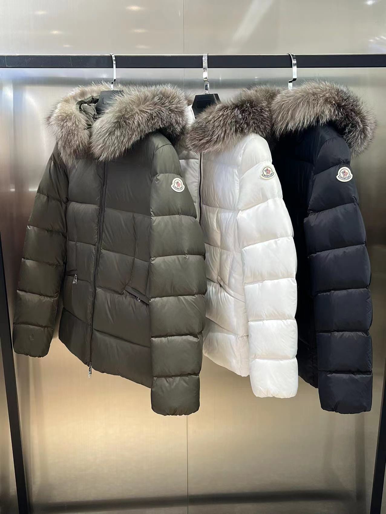 Moncler Ropa Chaqueta de plumón Negro Verde Blanco Plumón de pato blanco