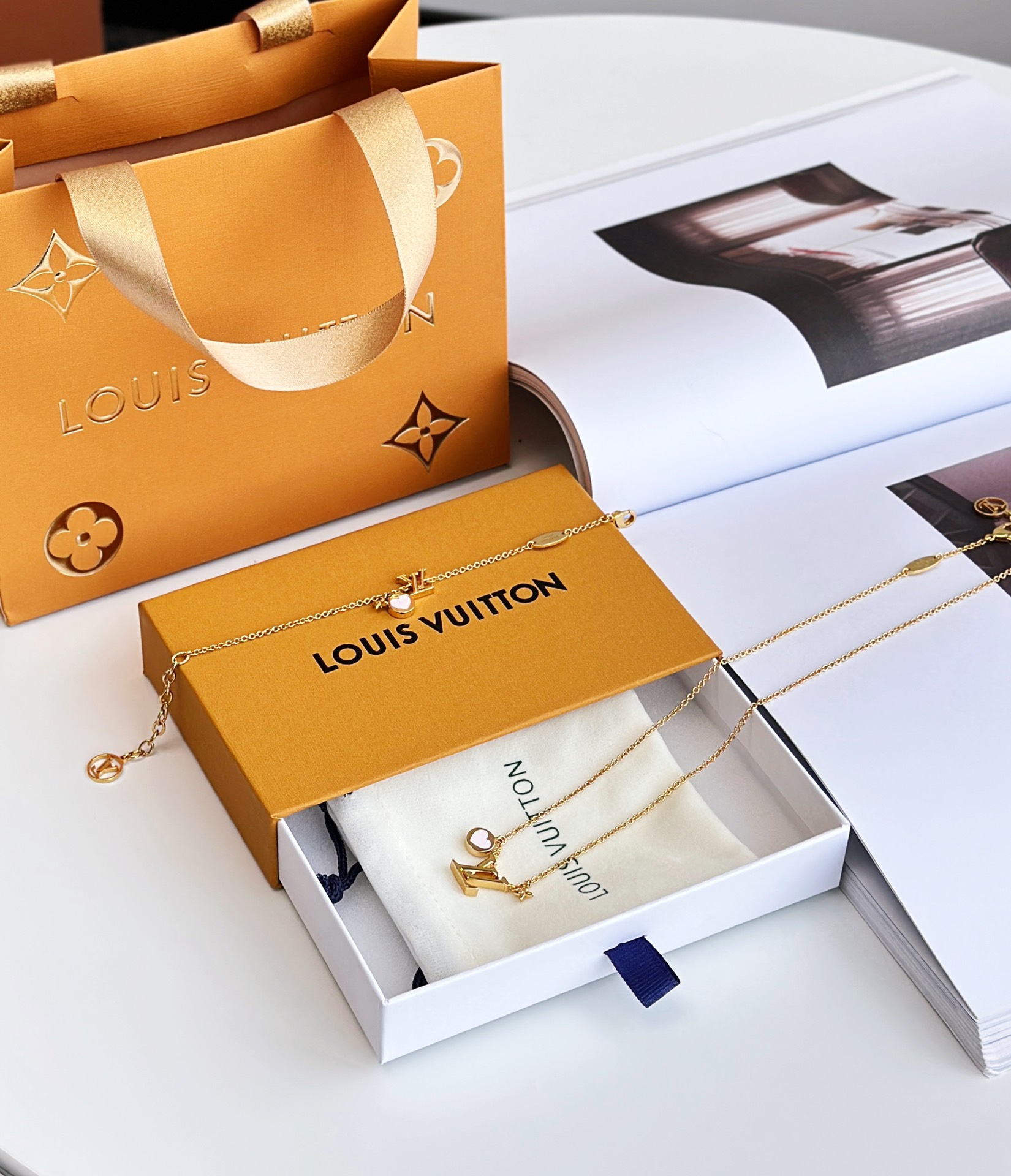 Yupoo Gucci Bags Watches Nike Clothing Jordan Yeezy Balenciaga Shoes
