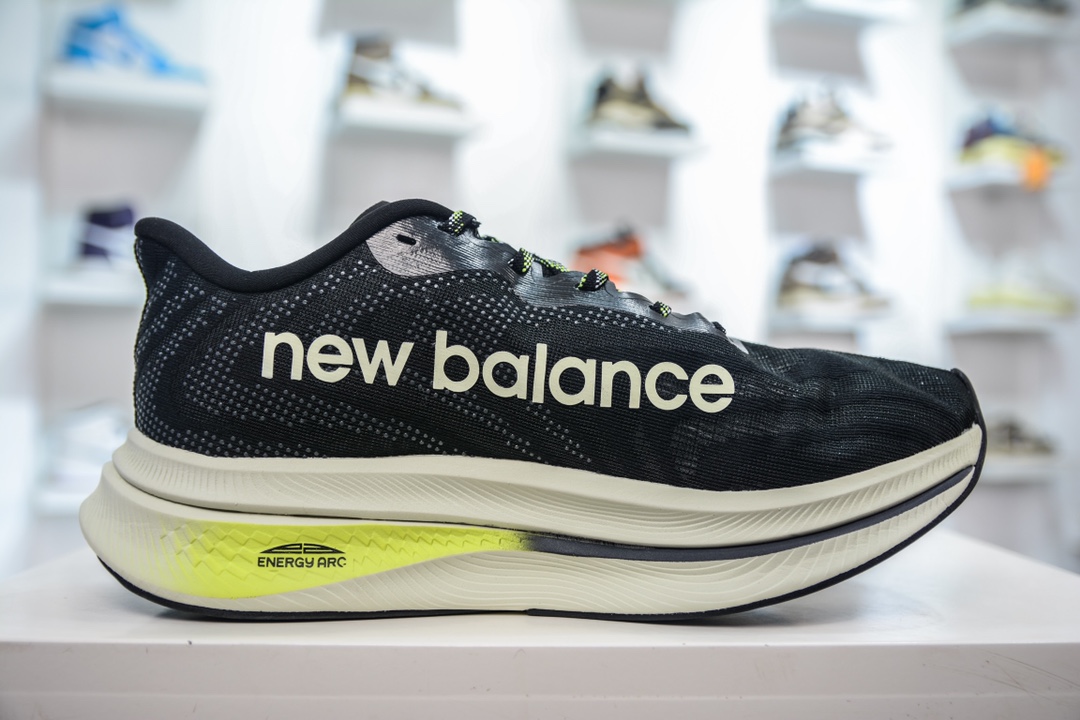 新G纯原 市面最强New Balance FuelCell SuperComp Trainer V2 新百伦慢跑鞋 MRCXBK3