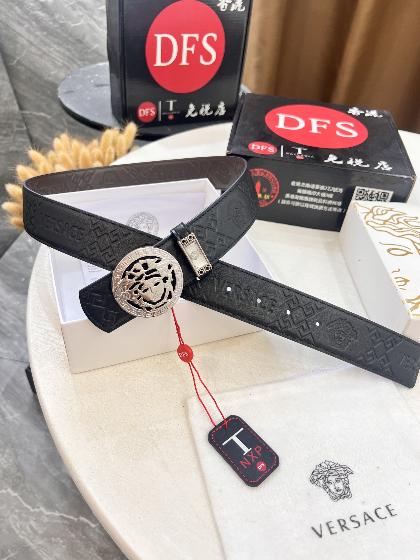 范思哲皮带 新款 原厂美人头压花头层牛皮 潮牌时尚款 皮手感柔软 双面使用 美人精钢五金 宽度3.8cm