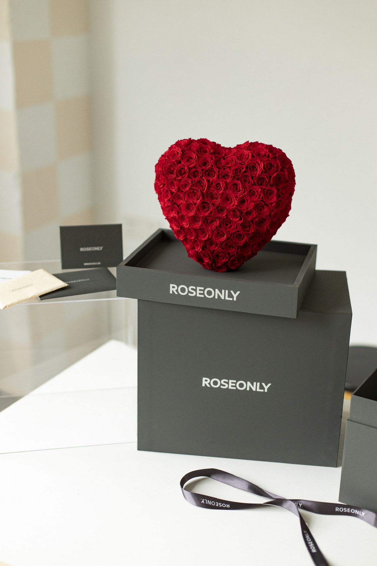 Roseonly Red Heart Rose Box: Eternal Love & Romance - The Ultimate Gift 10 i1692027733 8983 8