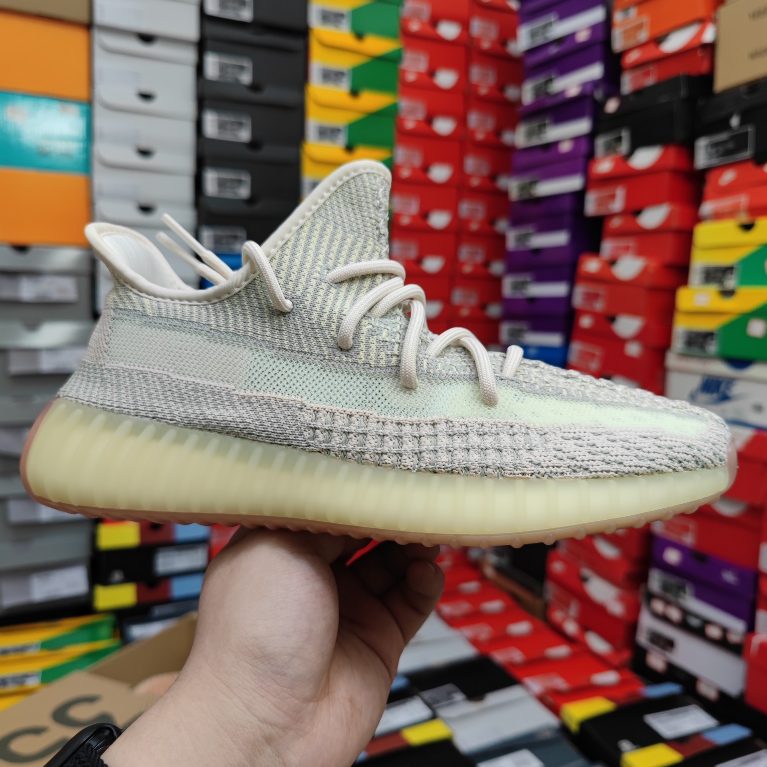 YEEZY BOOST 350 V2 FW3042