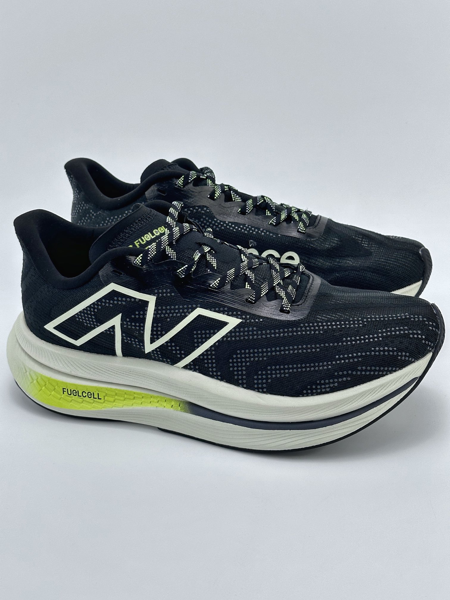 New Balance FuelCell SuperComp Trainer V2 NB series ultra-lightweight low-top casual sports jogging shoes MRCXBK3