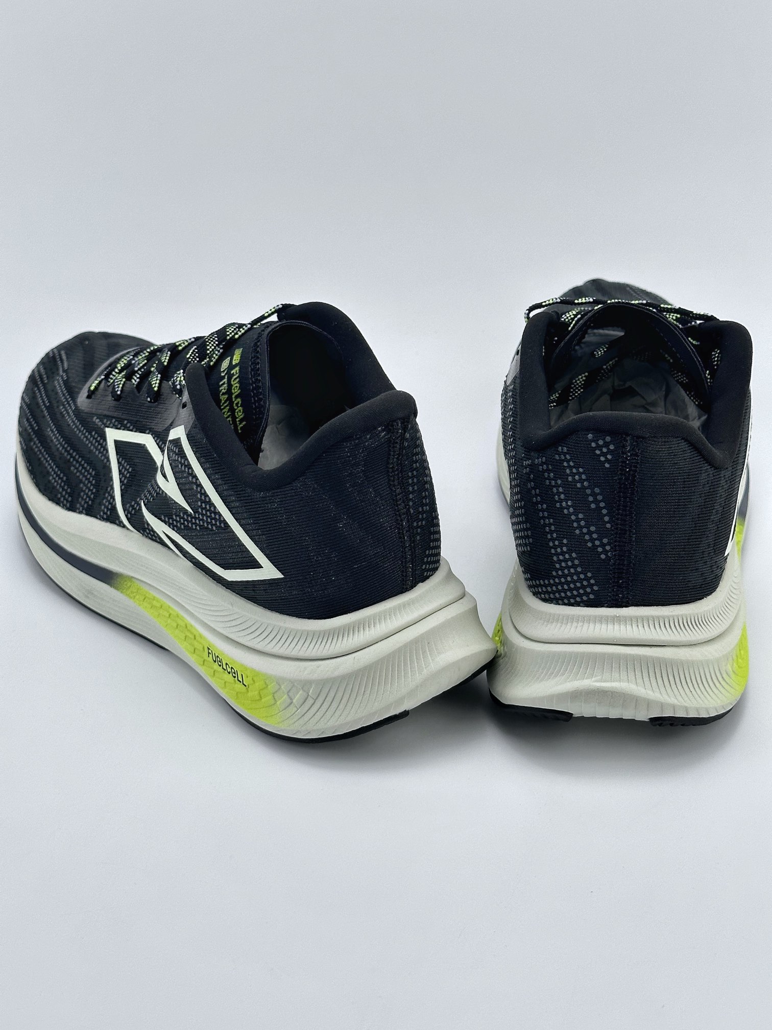 New Balance FuelCell SuperComp Trainer V2 NB series ultra-lightweight low-top casual sports jogging shoes MRCXBK3