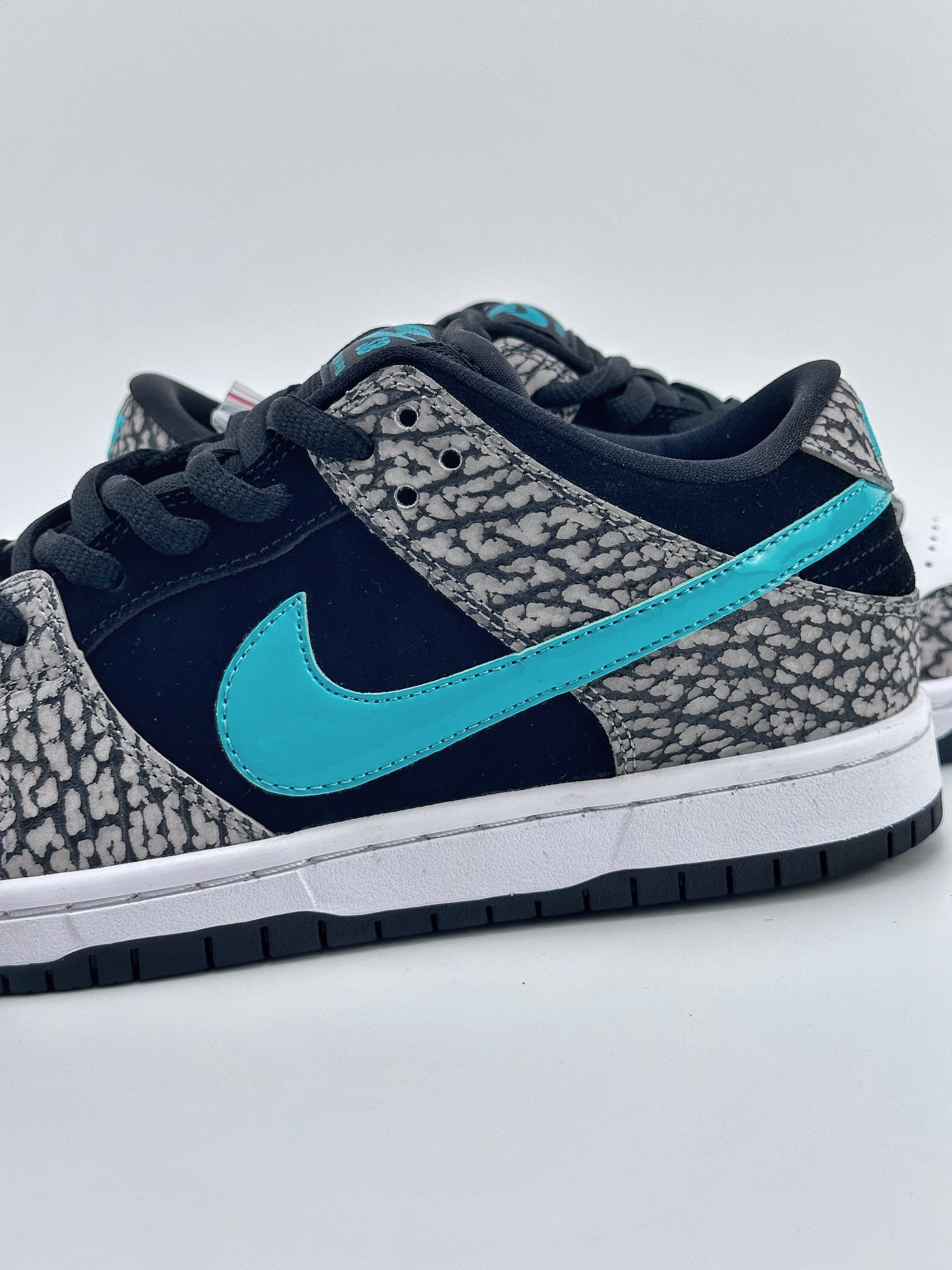 NIKE SB Dunk Low ”clera jade” elephant crackle BQ6817-009