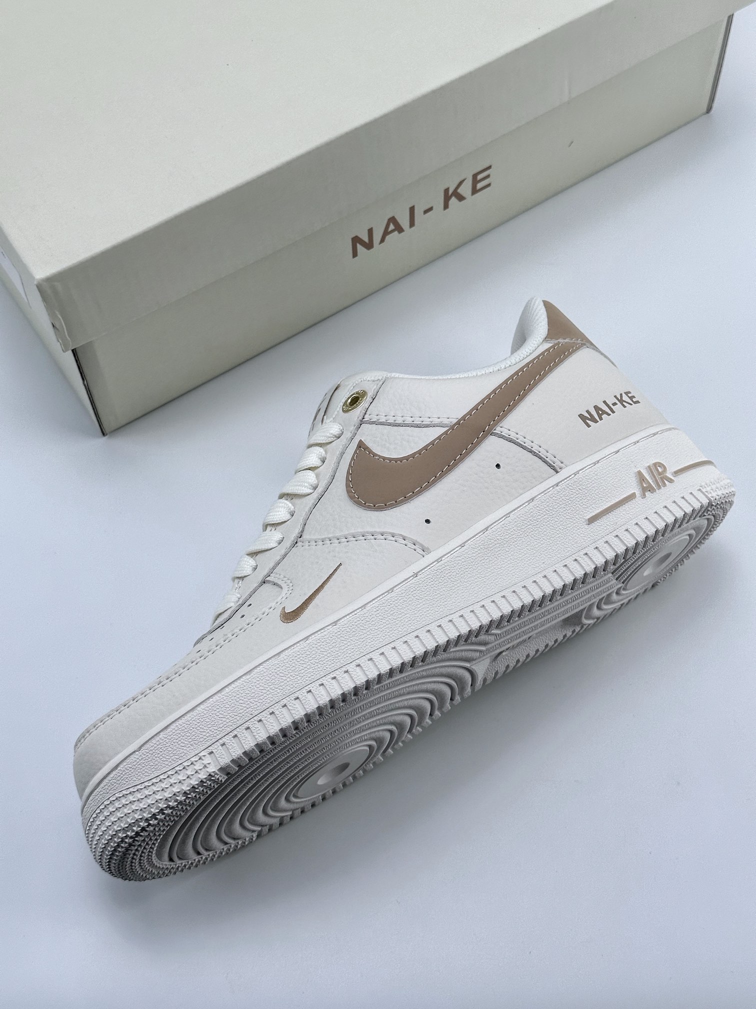 240 Nike Air Force 1 Low 07 字母白黄 NK0621-999