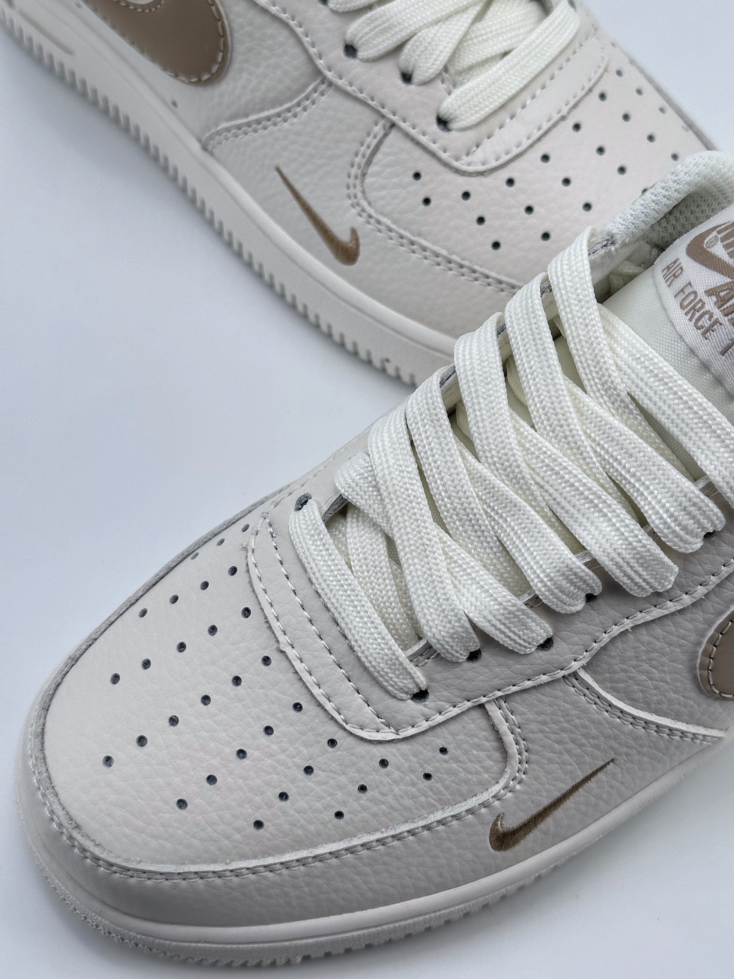 240 Nike Air Force 1 Low 07 字母白黄 NK0621-999