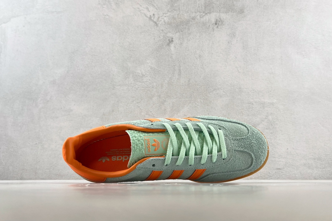 adidas originals Gazelle orange HQ8714