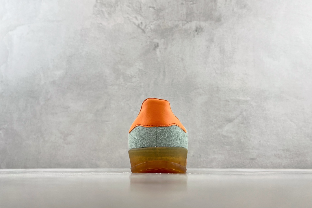 adidas originals Gazelle orange HQ8714