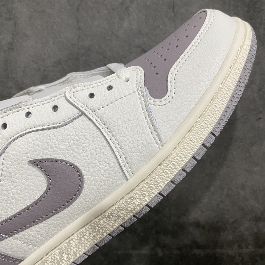 图片[6]-【T版纯原性价比】Air Jordan 1 AJ1 Low OG 低帮 灰白 CZ0790-100nn全新工厂出品 莞产老师傅技术加持全套原纸板楦头开发 原汁原味 完美一代版型一比一鞋头弧度高度鞋身弧度数据细节工艺流程均保持原鞋一致 后跟弧度收口自然对折极致一眼正品既视感头层原材皮料 进口玻璃冲刀皮料裁剪零毛边细节一致原鞋 全鞋电脑针车工艺鞋面清洁度最高QC检验标准 控制溢胶 飞翼3D高频深度立体 鞋盒、防尘纸 均采购来自原厂SIZE：36-46男女码齐-莆田鞋批发中心