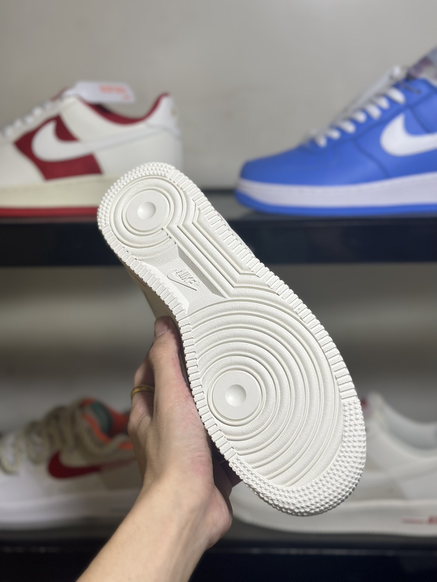 NikeAirForce1Low校园