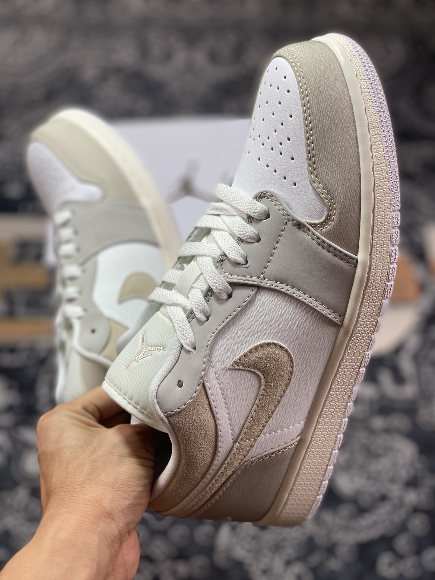 Air Jordan 1 Low American Grey DM5682-110