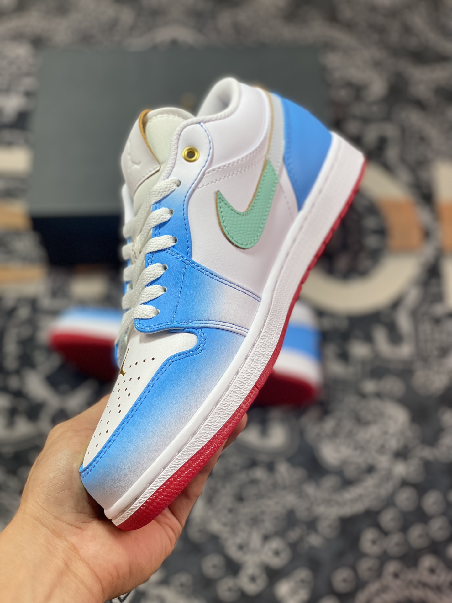 Air Jordan 1 Low SE 白蓝 FN8895-141