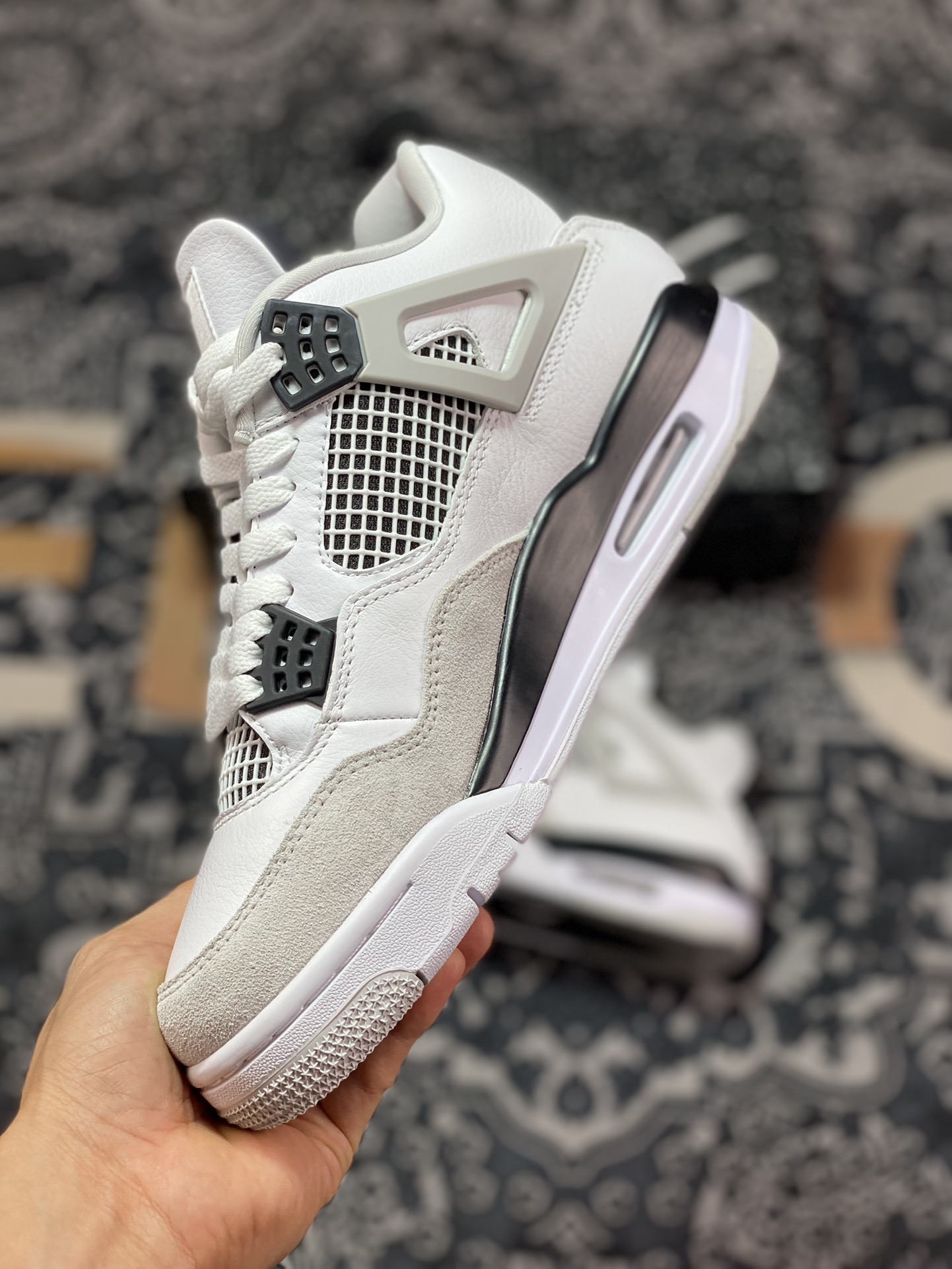 Air Jordan 4 ”Military Black” White Cement DH6927-111