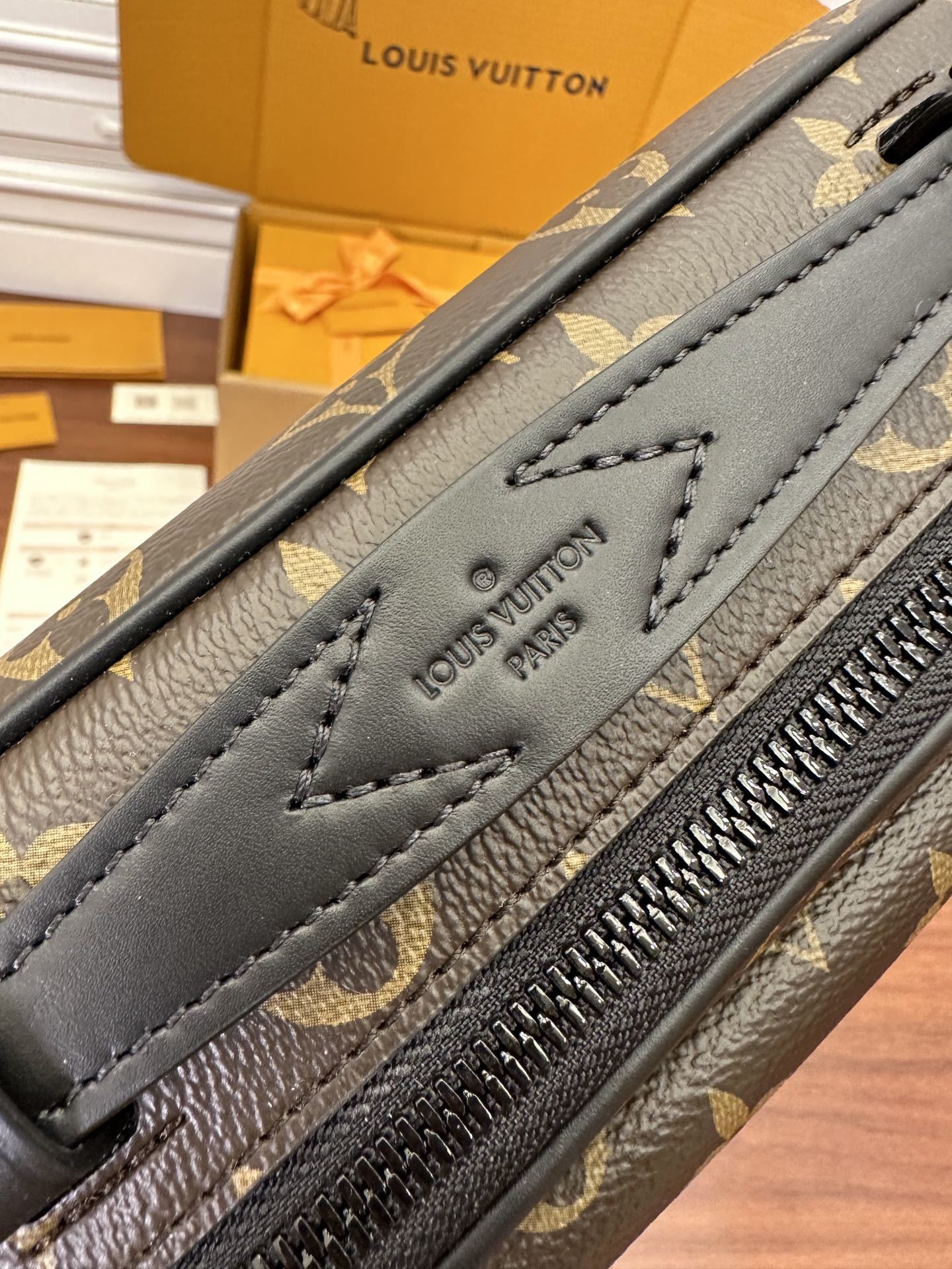 独家首发型号特正版M45806品质全面再次升级专柜同步电子芯片内码新礼盒礼品袋保护纸铜版电子标签合格证皮