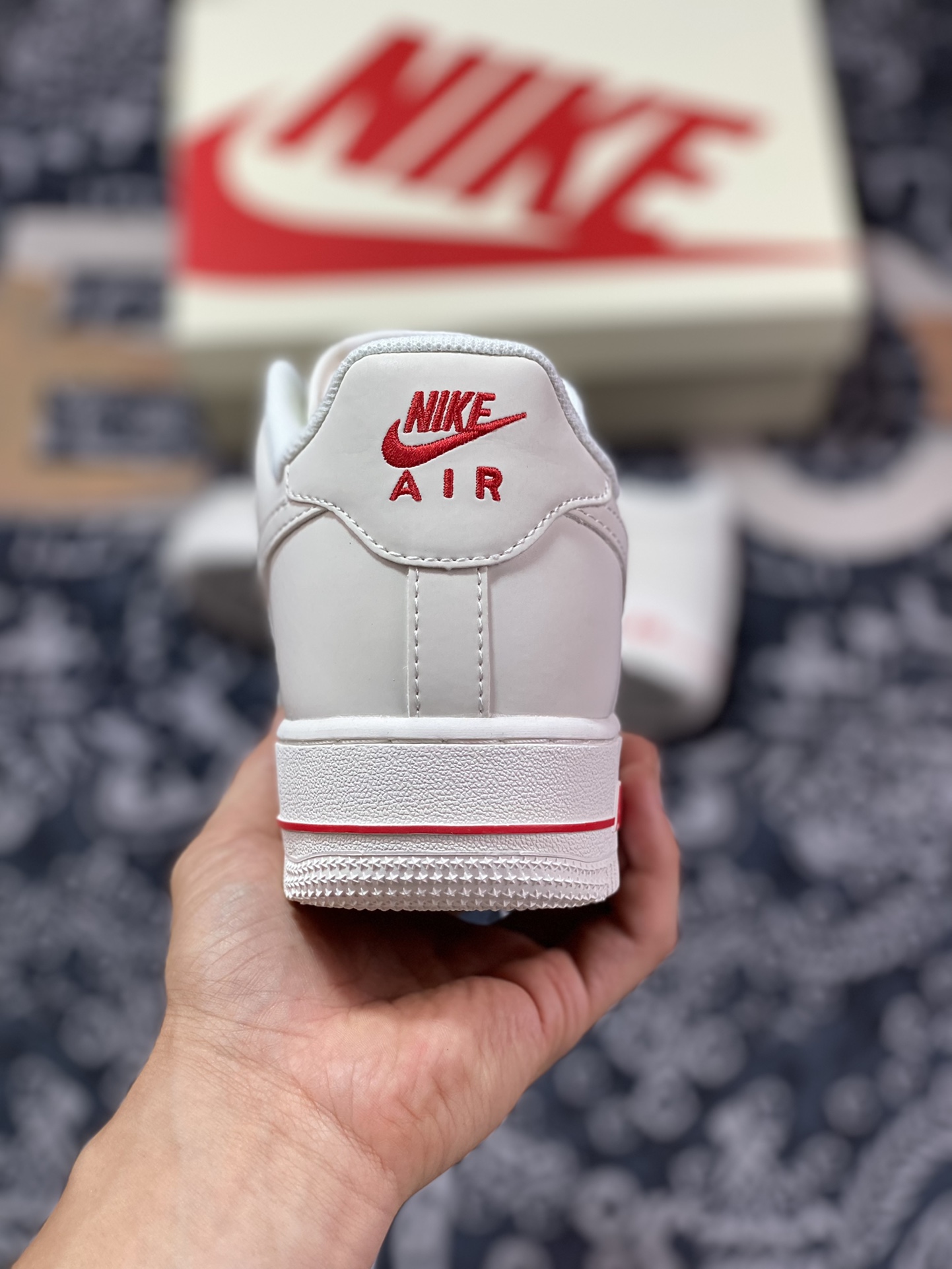 240  Air Force 1 ‘07 Low 3M米白红 CY0200-351