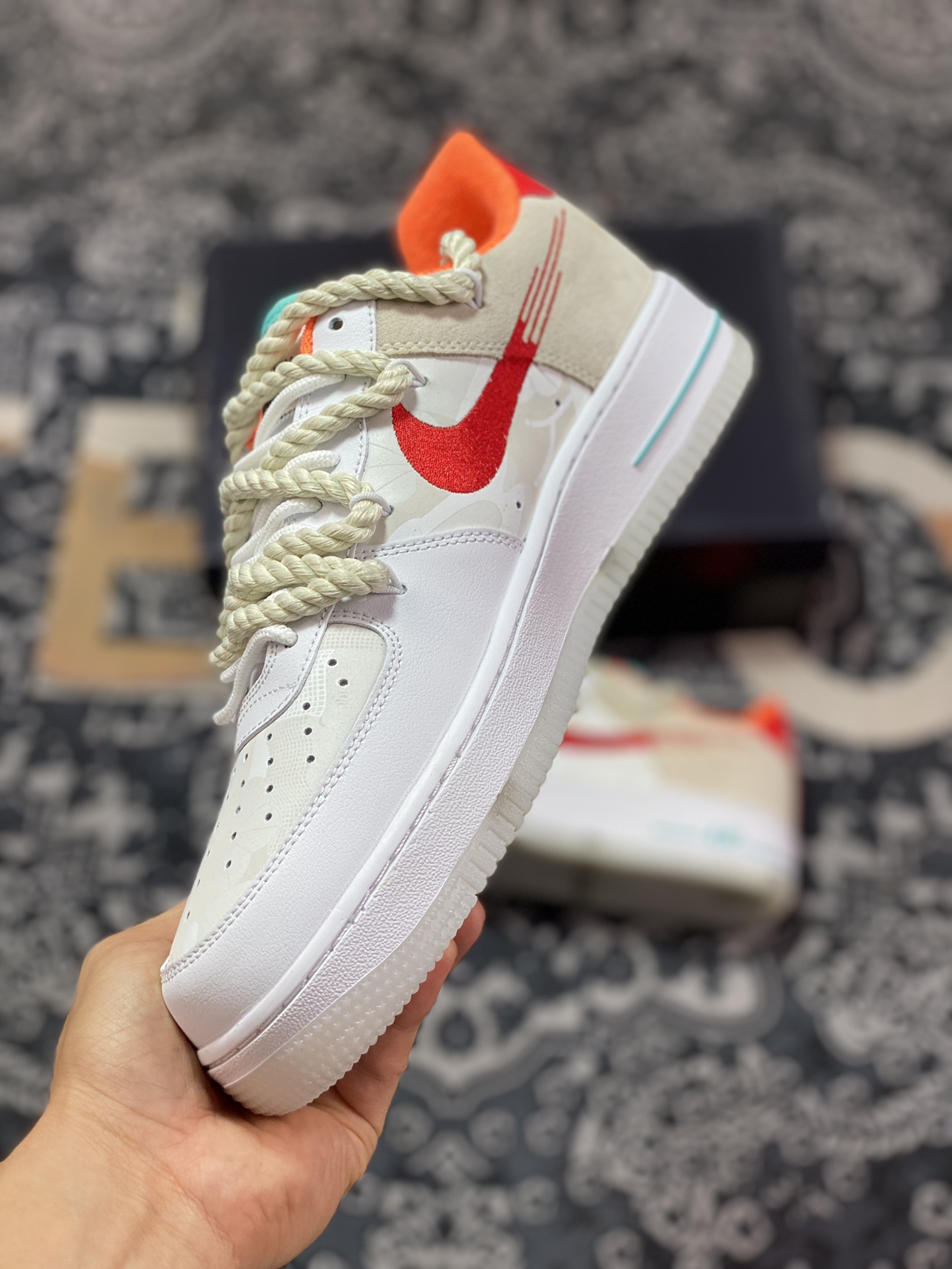 240  Air Force 1 ‘07 Low 电绣红钩 FD4205-161