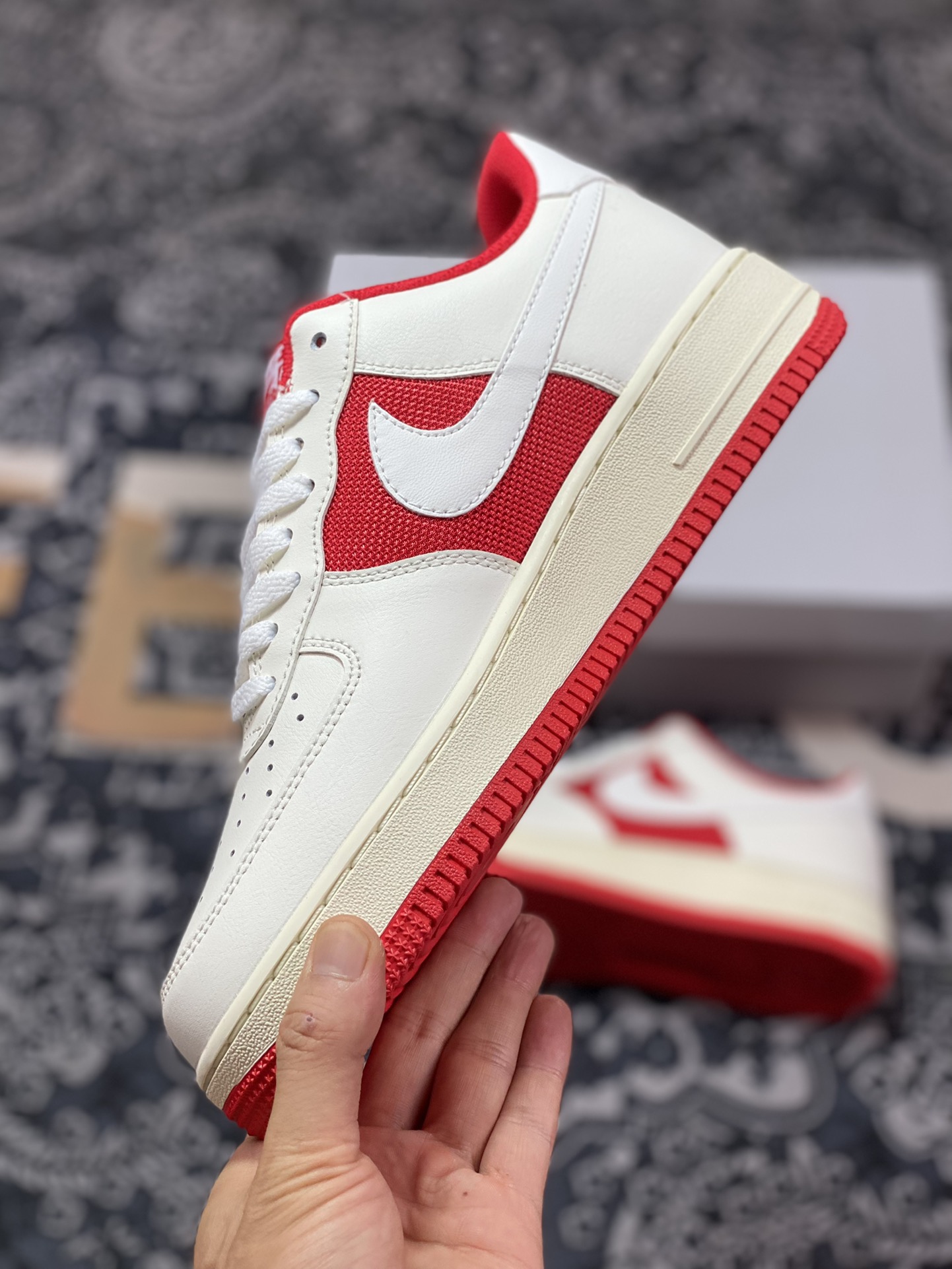 Air Force 1 '07 Low White Red FN7439-133