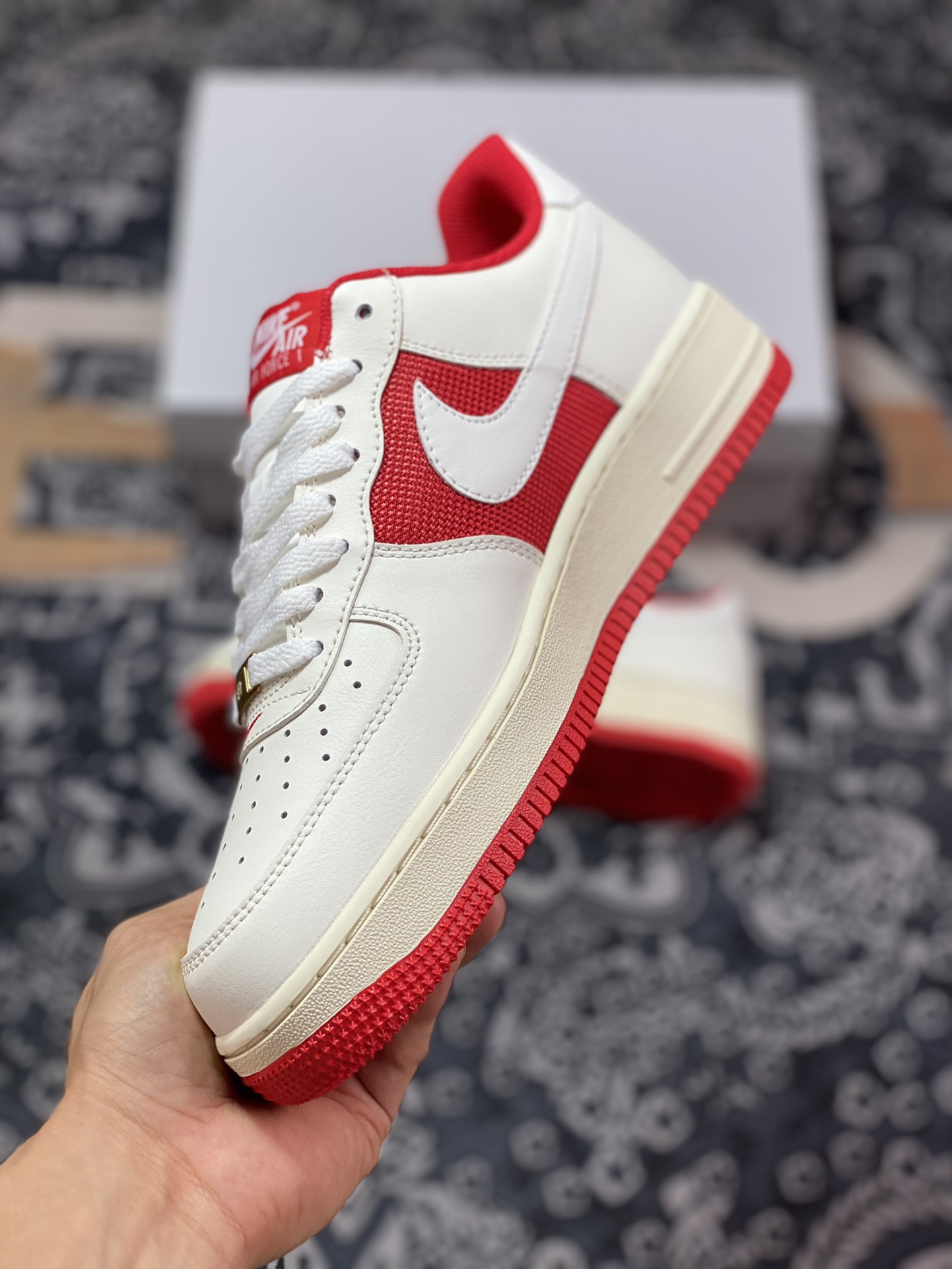 200  Air Force 1 ‘07 Low 白红 FN7439-133