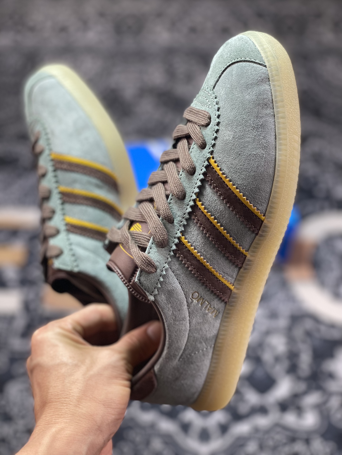 Adidas Originals Malmo Malmo series low-top retro versatile German training style casual sports shoes ”green gray brown raw rubber sole” ID2784