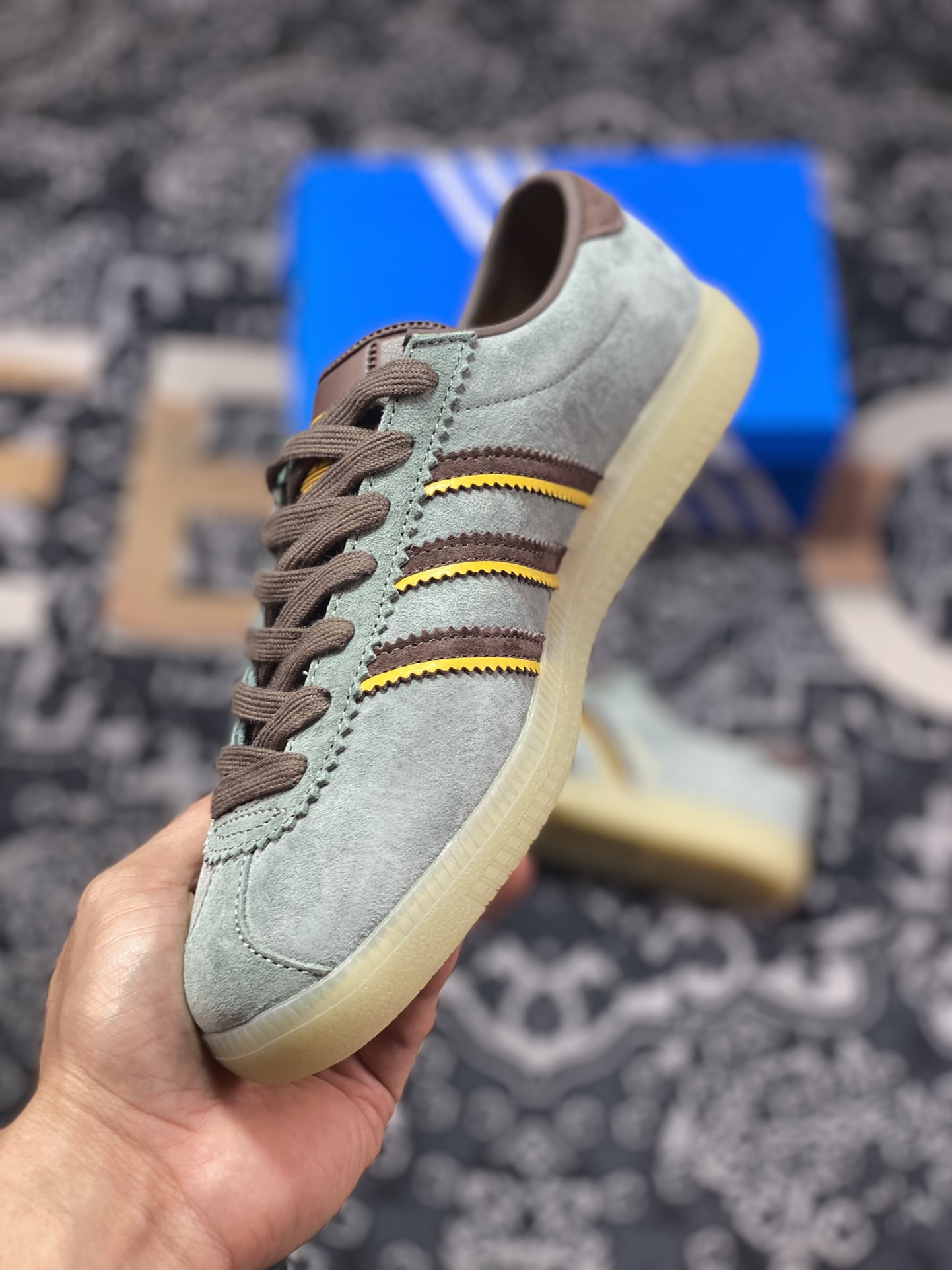 Adidas Originals Malmo Malmo series low-top retro versatile German training style casual sports shoes ”green gray brown raw rubber sole” ID2784