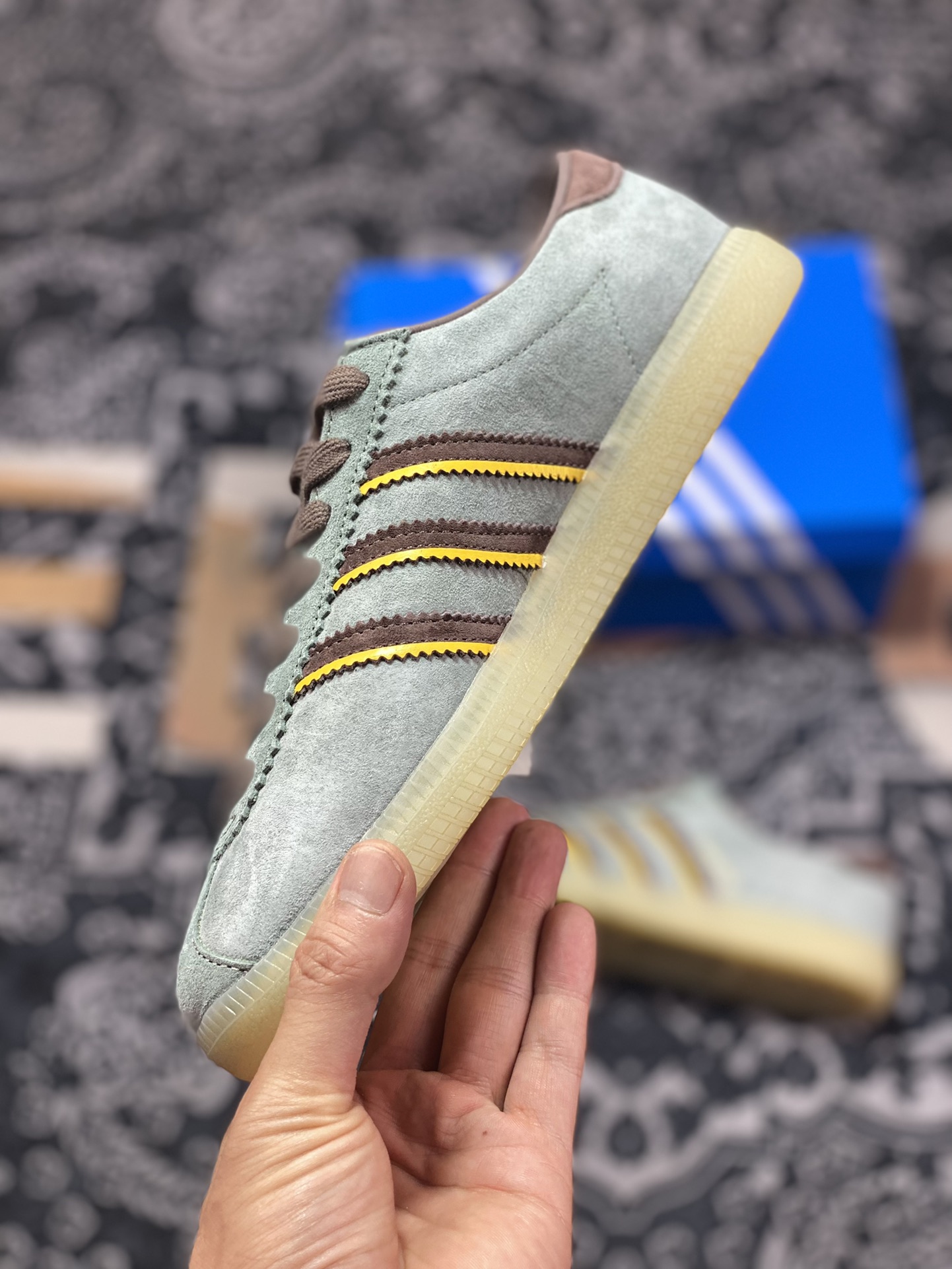 Adidas Originals Malmo Malmo series low-top retro versatile German training style casual sports shoes ”green gray brown raw rubber sole” ID2784