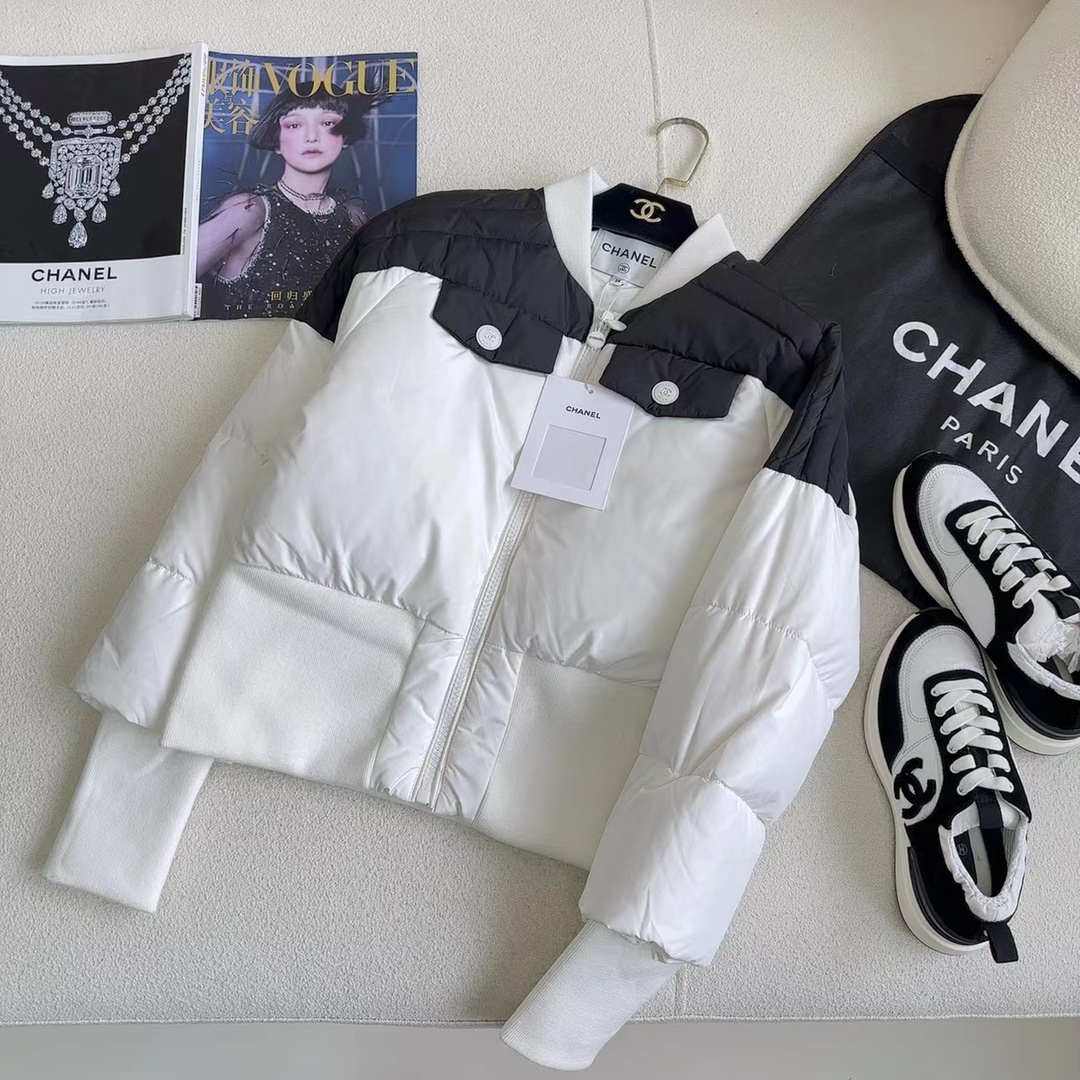 Chanel Clothing Coats & Jackets Down Jacket Black White Goose Down Fall/Winter Collection Vintage