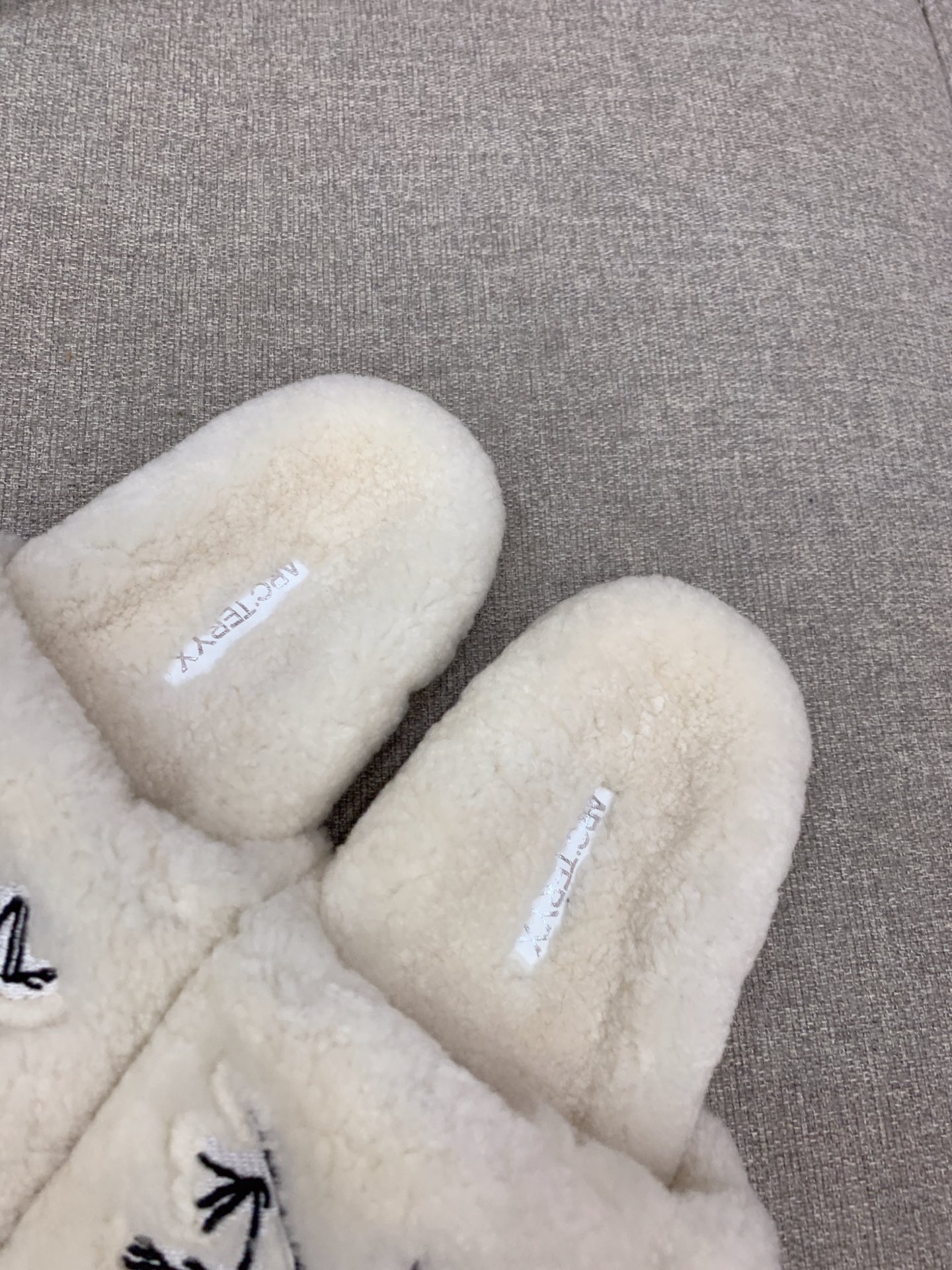 Arcteryx Afrikaans Wool Slippers: Cozy Feet for Leaving the Factory. - 图片 5