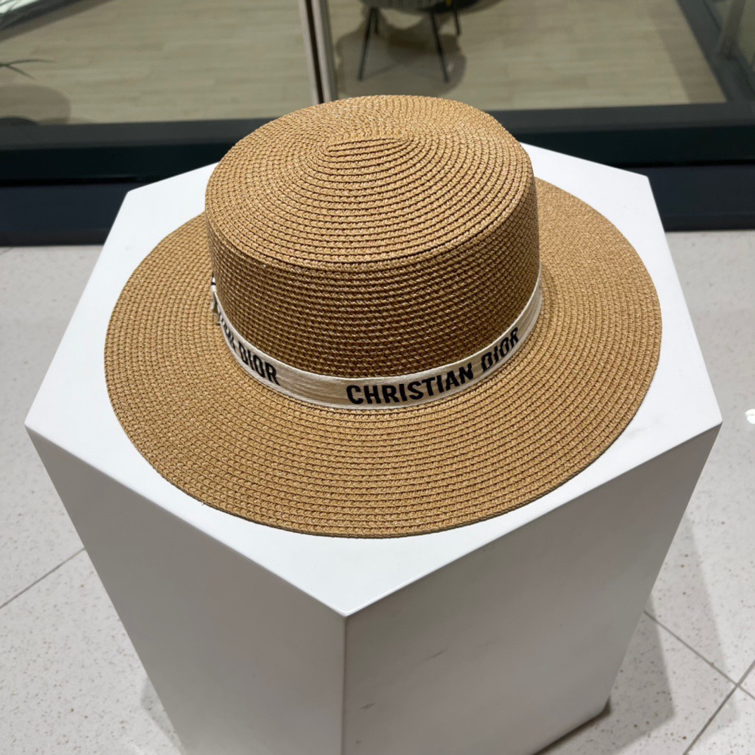  【DIOR迪奥】新款草编遮阳草帽盆帽🤩沙滩风，简约大方，百搭单品～出街首选，新款帽型超美腻，新品上架